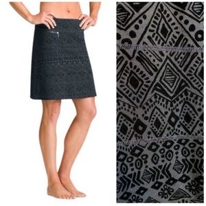 Athleta Black/Gray Geometric Skirt